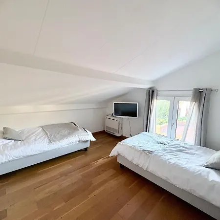 Bord De Mer, Piscine, Tennis 切尔维奥内